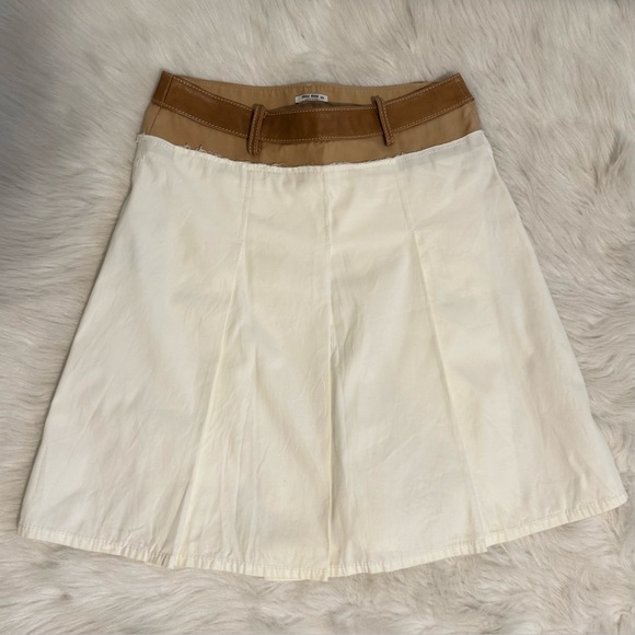 Authentic vintage miu miu white cotton and leather two tone pleated skirt - Picture 1 of 12